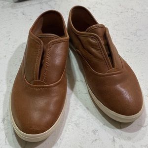 Brown leather Frye shoes